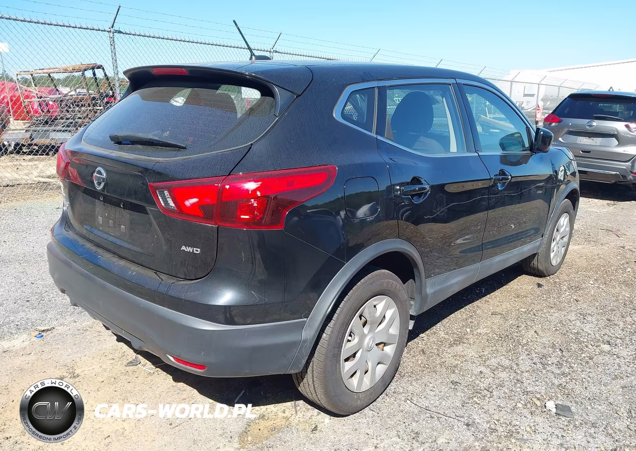 2019 Nissan Rogue Sport S VIN:JN1BJ1CR1KW620204 - 4