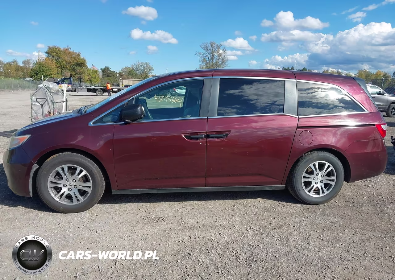 2013 Honda Odyssey Lx VIN:5FNRL5H25DB070831 - 14