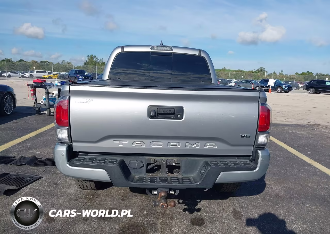 2017 Toyota Tacoma Trd Sport VIN:5TFCZ5AN0HX093843 - 17