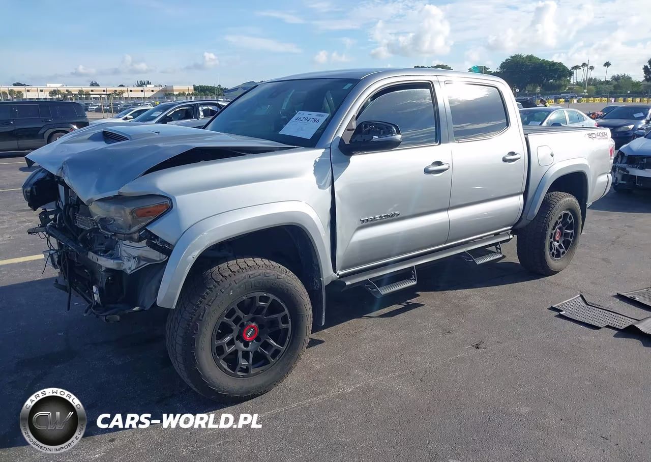 2017 Toyota Tacoma Trd Sport VIN:5TFCZ5AN0HX093843 - 2