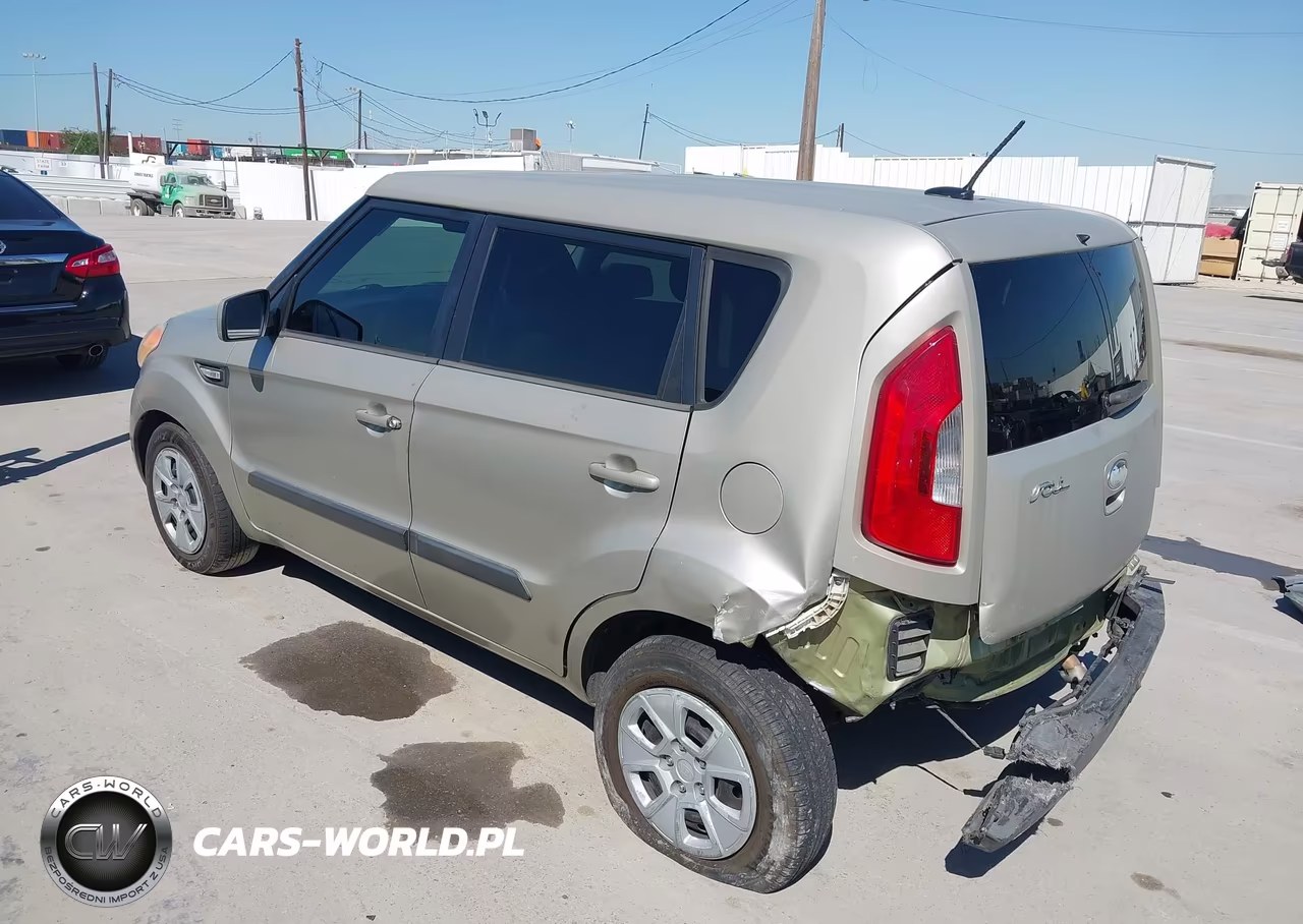 2013 Kia Soul VIN:KNDJT2A52D7487216 - 3