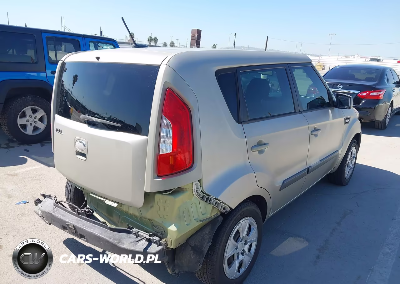 2013 Kia Soul VIN:KNDJT2A52D7487216 - 4