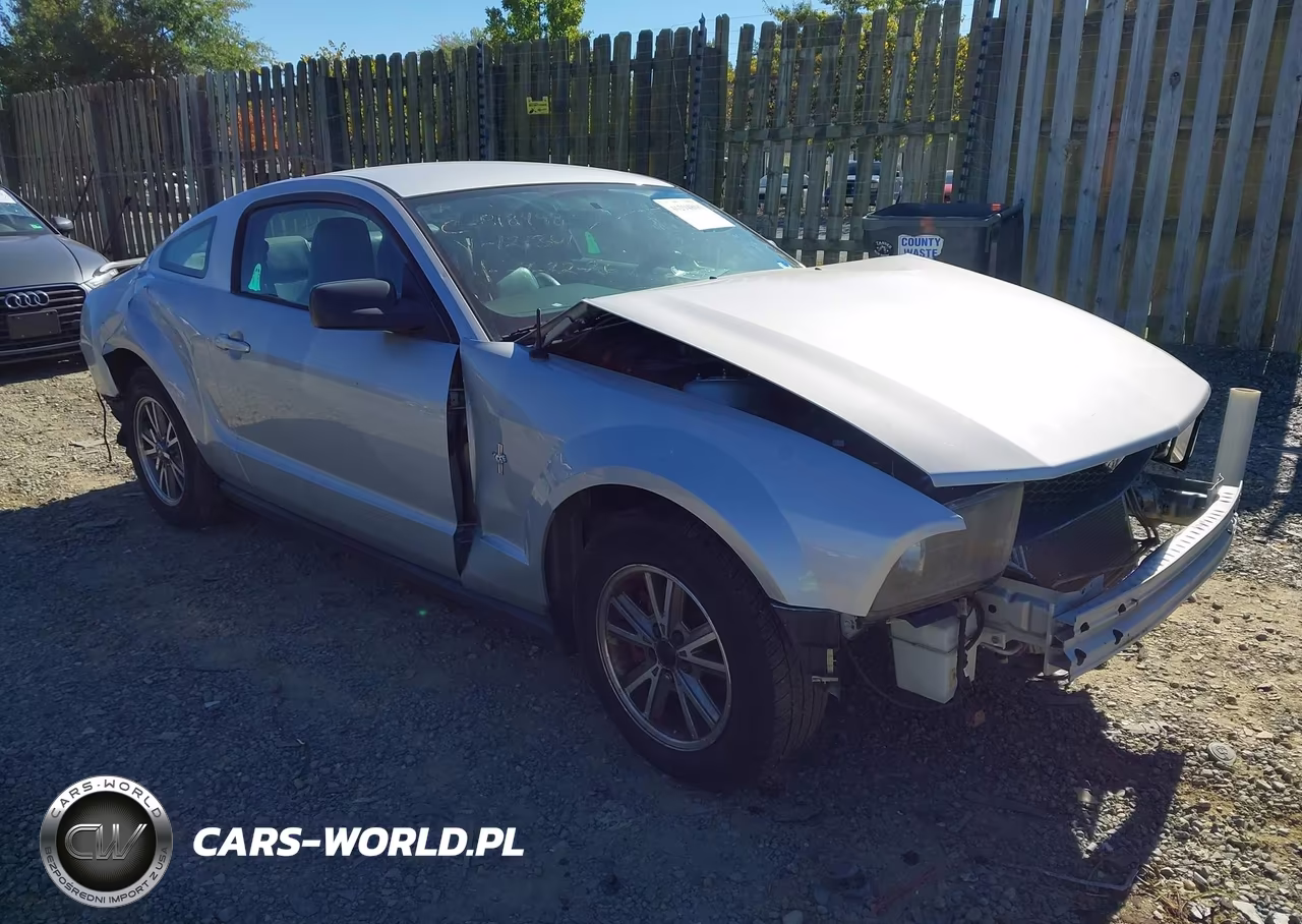 2005 Ford Mustang V6 Deluxe-V6 Premium