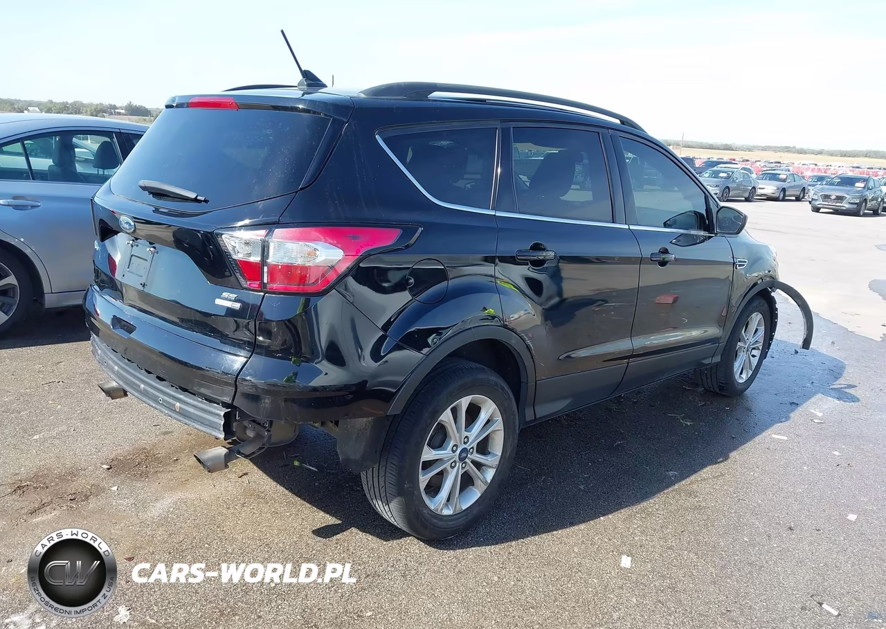 2018 Ford Escape Se VIN:1FMCU9GD4JUB10506 - 4