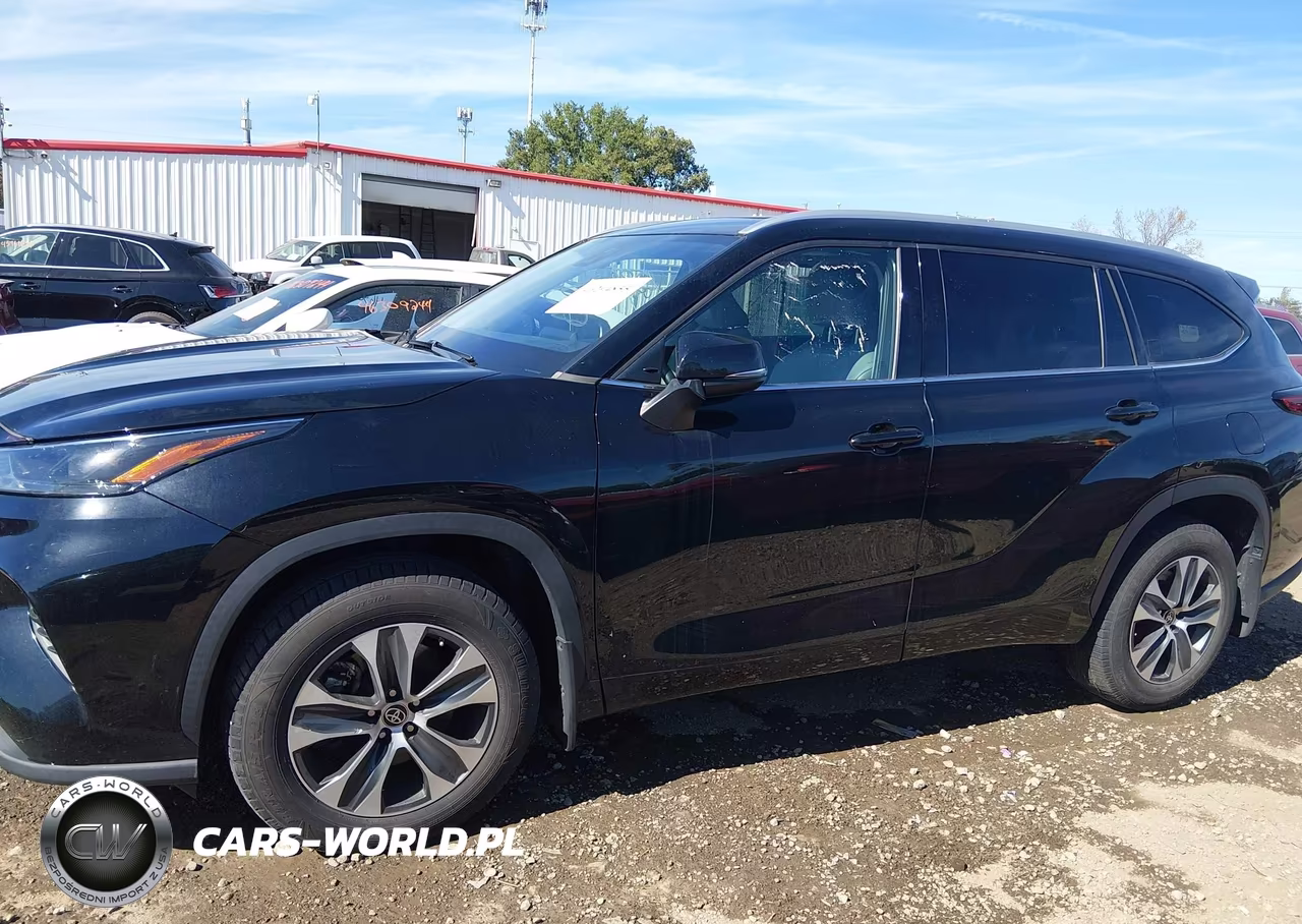 2022 Toyota Highlander Xle VIN:5TDHZRBH2NS162751 - 13