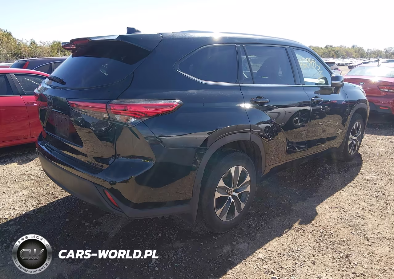 2022 Toyota Highlander Xle VIN:5TDHZRBH2NS162751 - 4