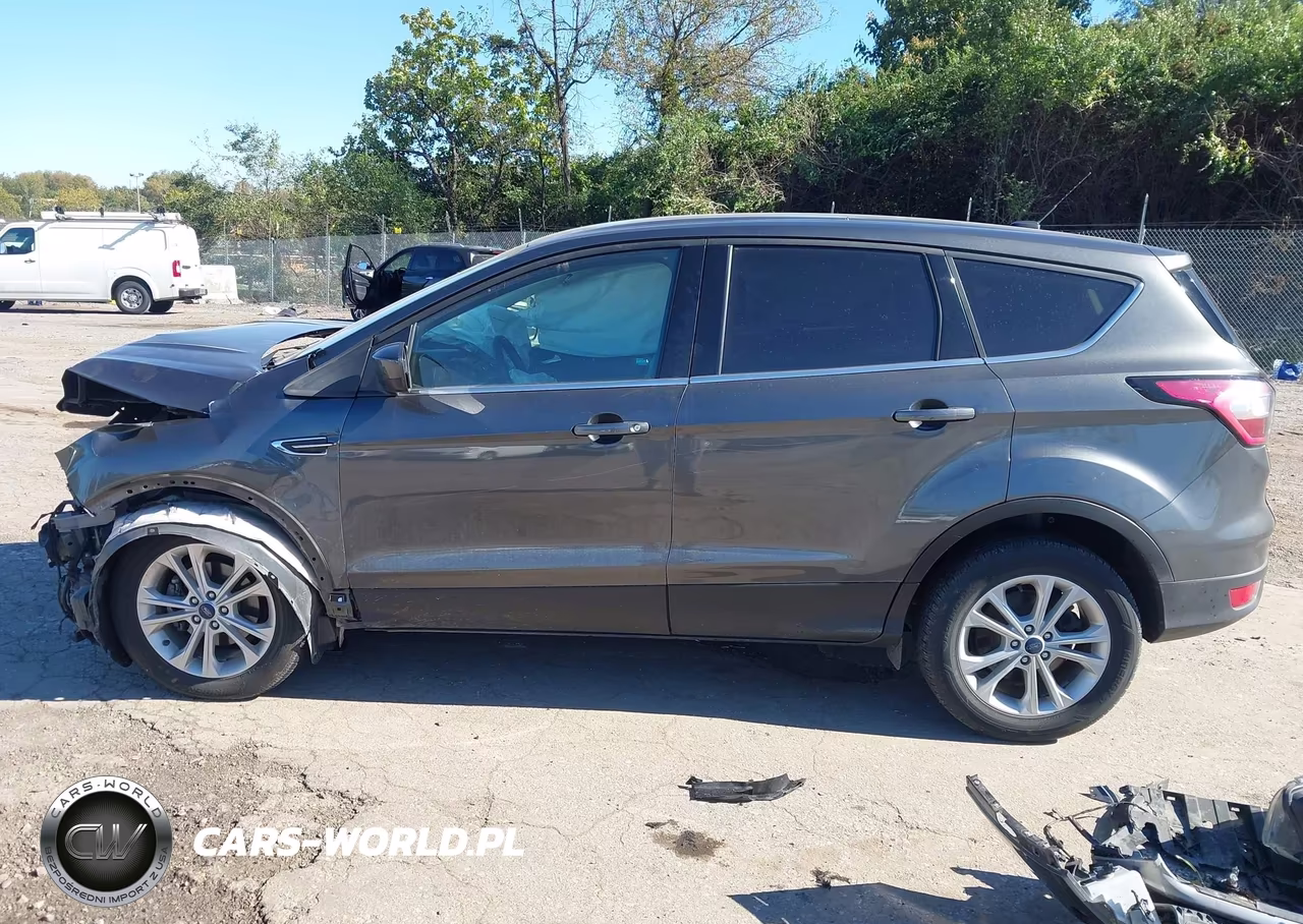 2017 Ford Escape Se VIN:1FMCU0GD3HUE03657 - 15