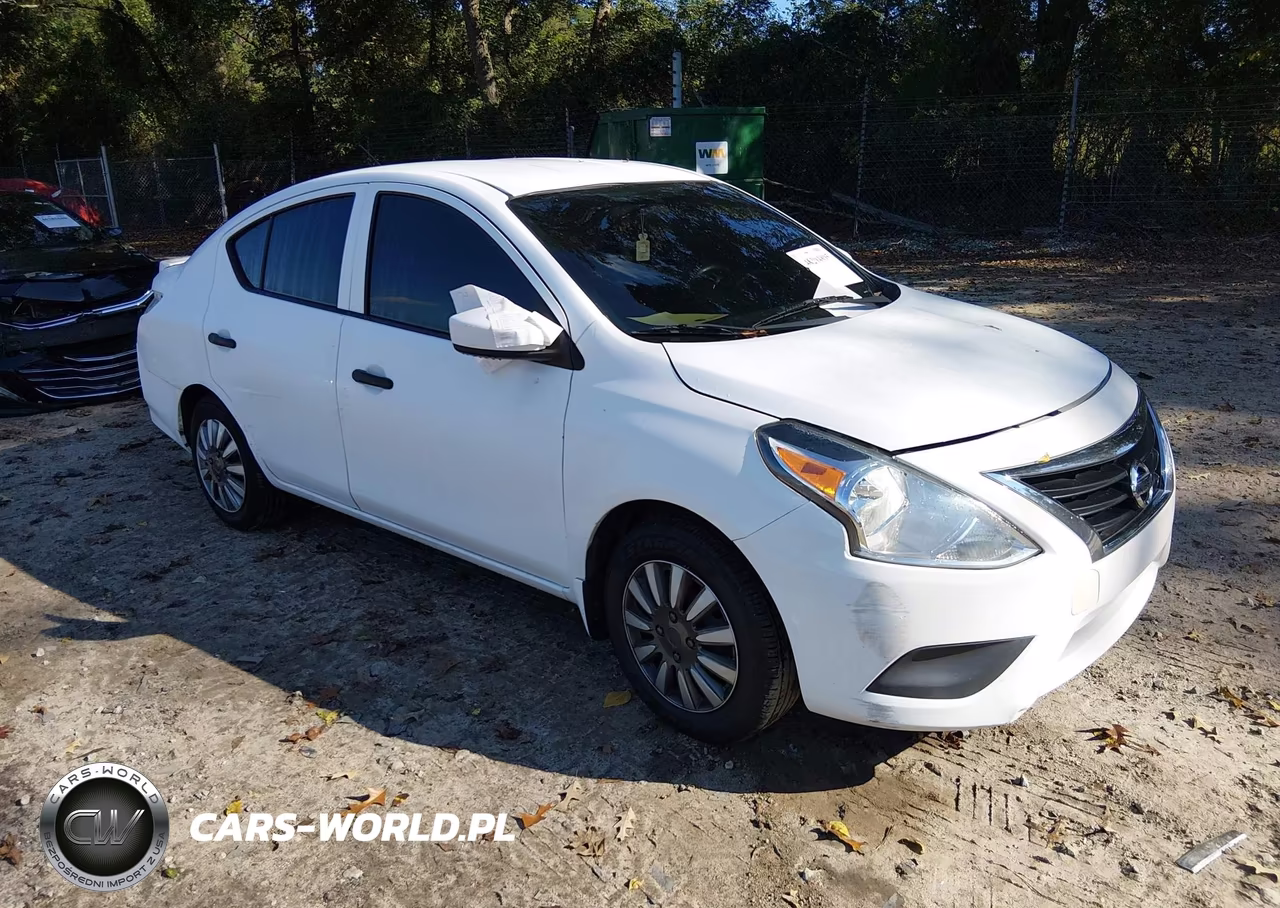 2016 Nissan Versa 1.6 S+