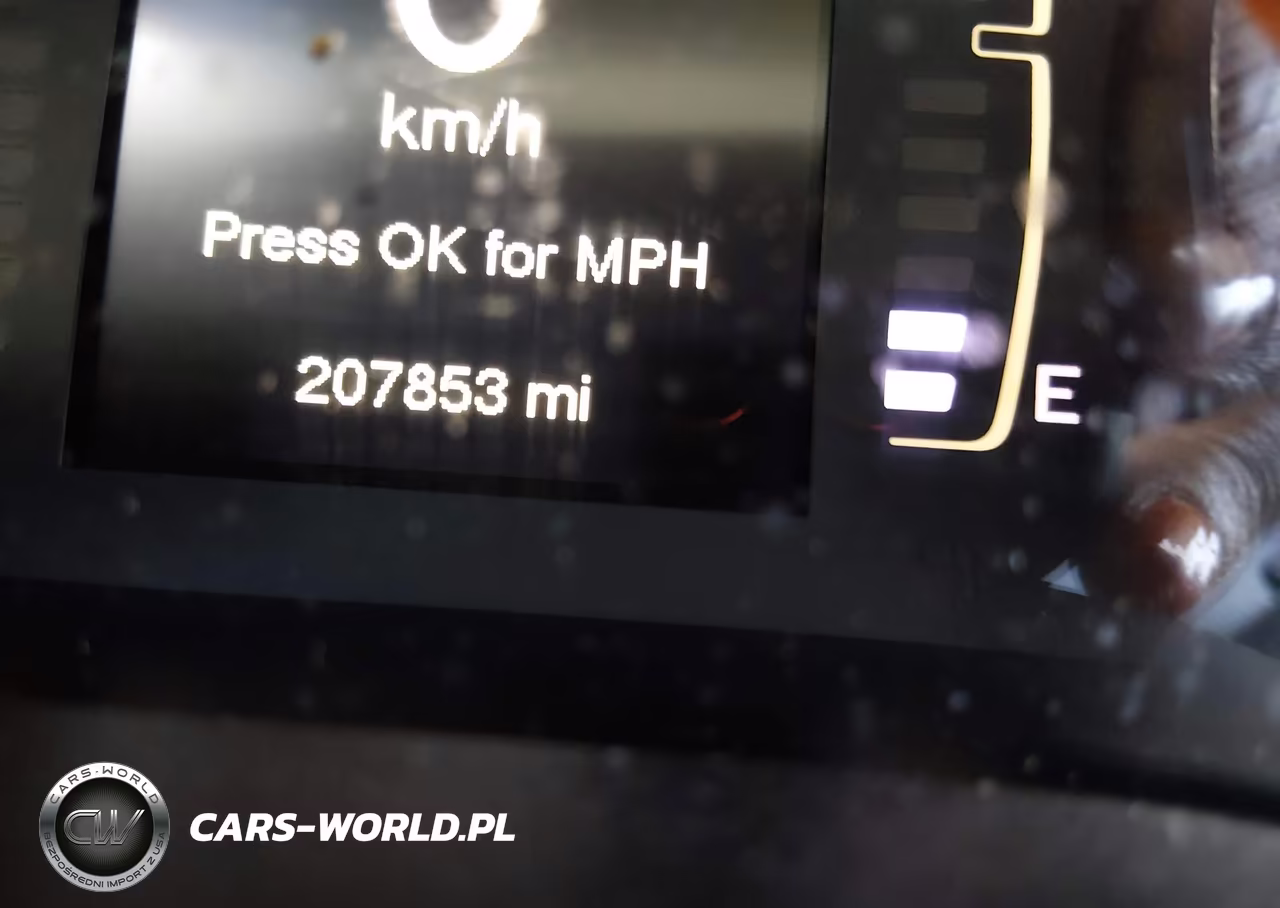 2018 Jeep Cherokee Latitude Fwd VIN:1C4PJLCB2JD519085 - 15