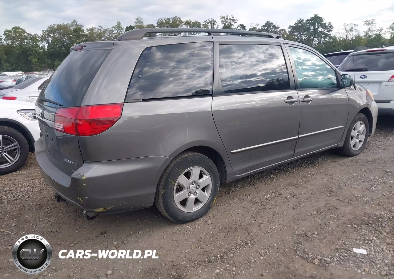 2004 Toyota Sienna Le VIN:5TDZA23C84S139057 - 4