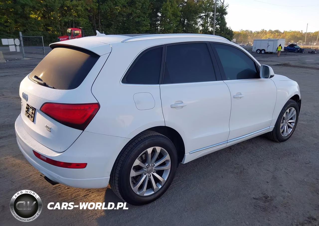 2014 Audi Q5 2.0T Premium VIN:WA1LFAFP9EA104455 - 4