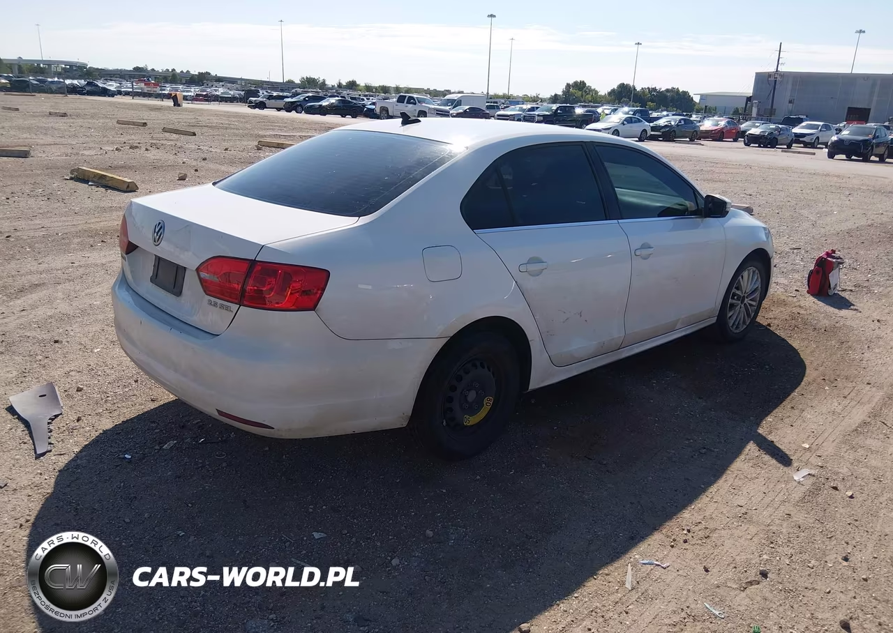 2013 Volkswagen Jetta 2.5L Sel VIN:3VWLX7AJ9DM361767 - 4