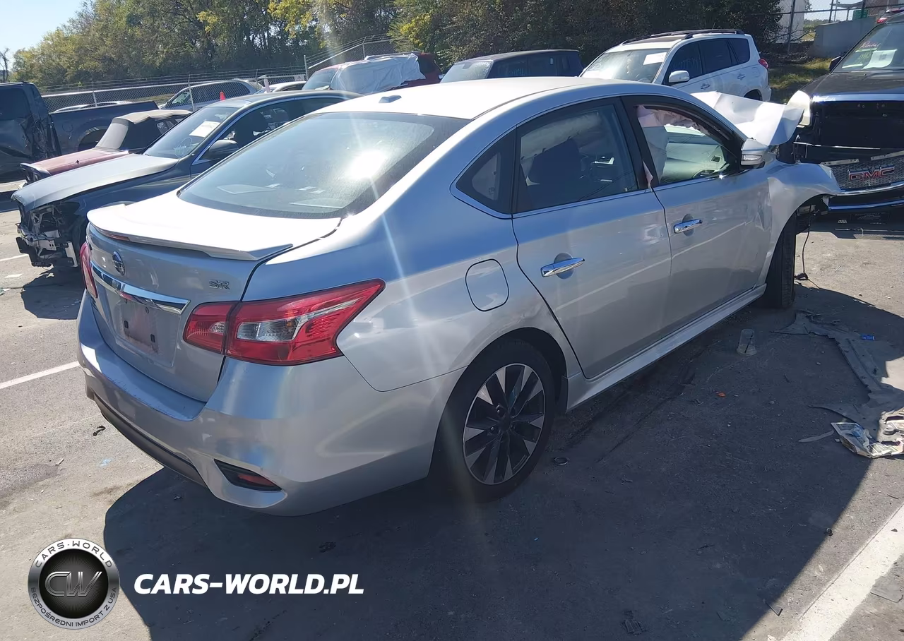 2017 Nissan Sentra Sr VIN:3N1AB7AP0HY225249 - 4