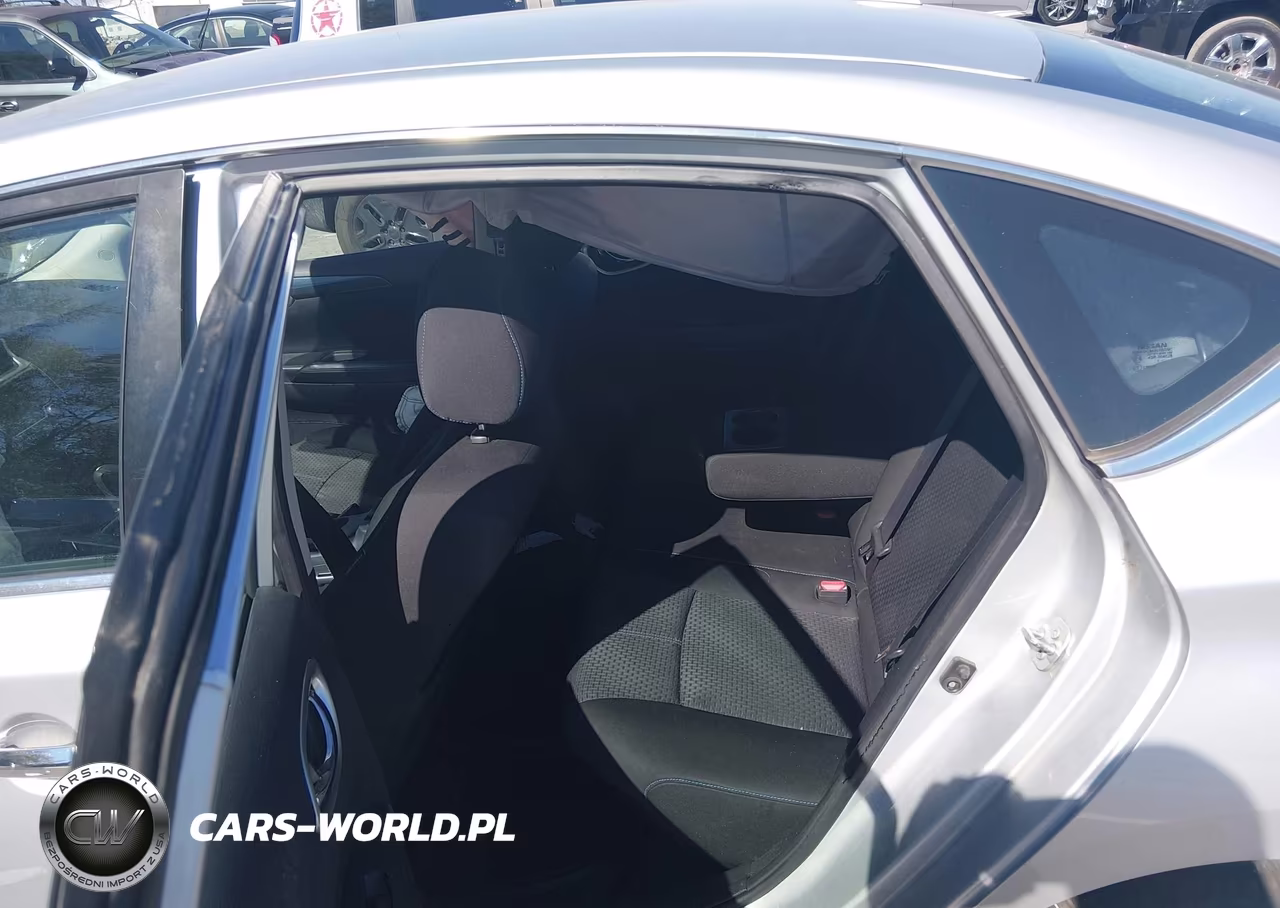 2017 Nissan Sentra Sr VIN:3N1AB7AP0HY225249 - 8