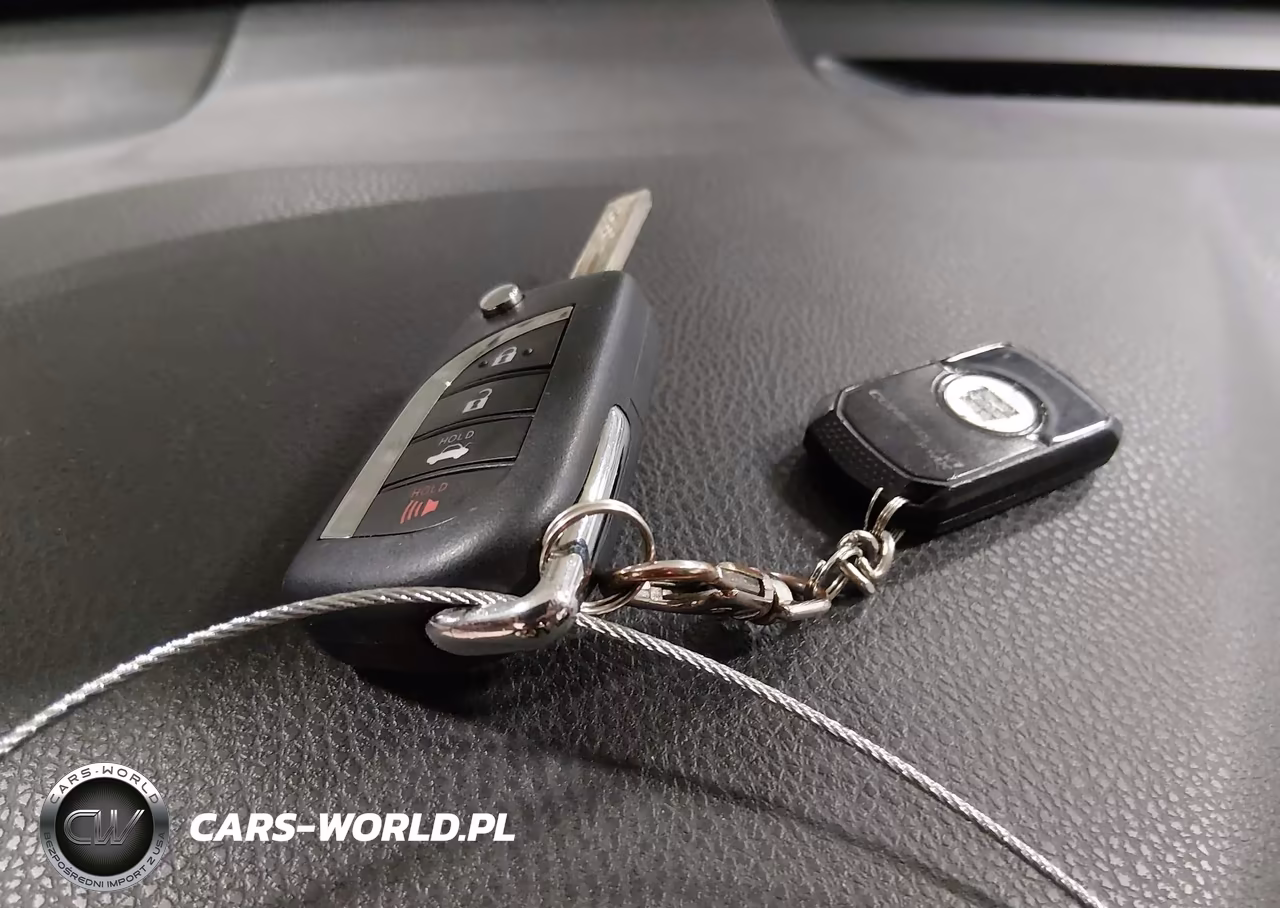 2018 Toyota Camry Le VIN:4T1B11HK8JU607402 - 11