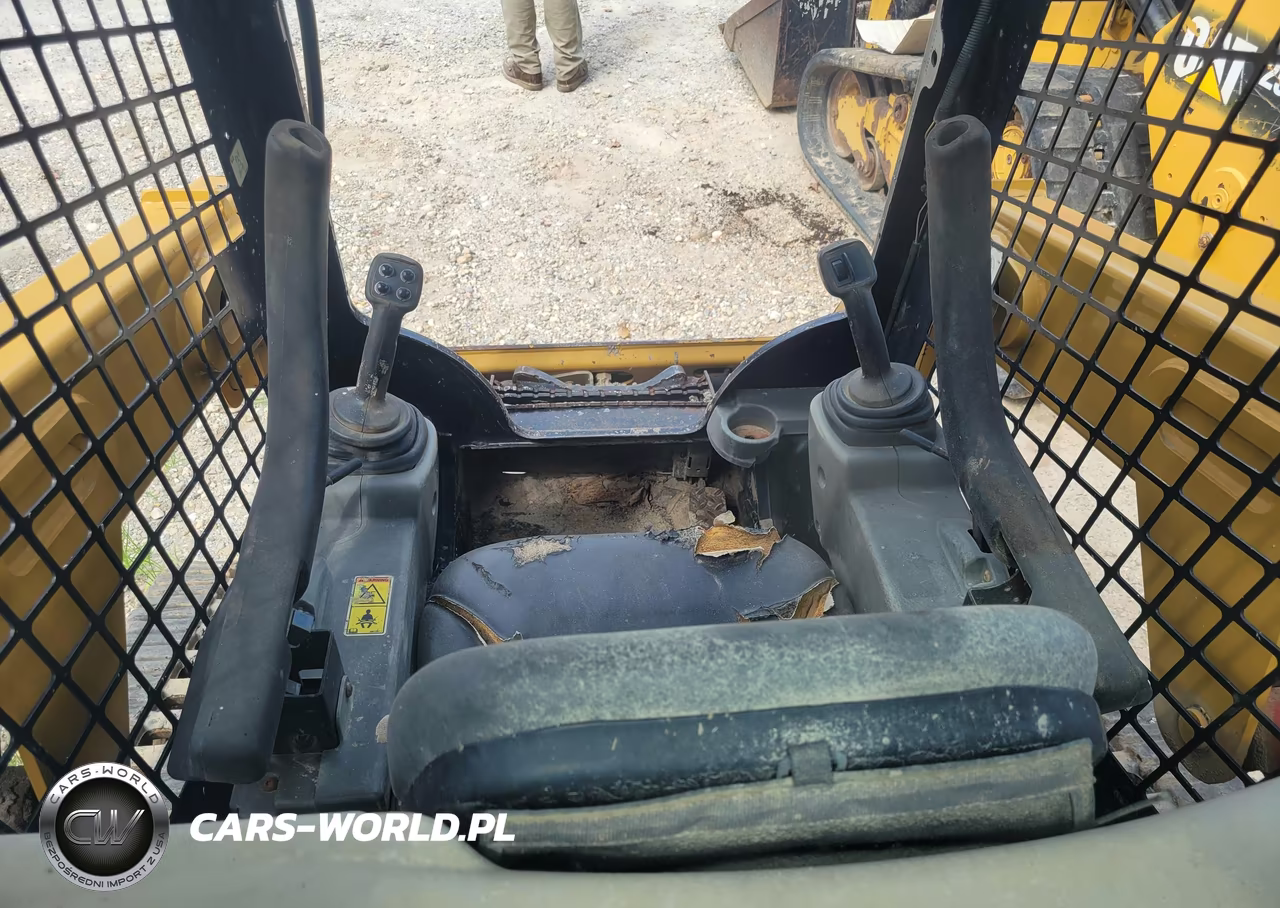 2017 Caterpillar Skid Steer 239D VIN:CAT0239DKBL901906 - 8