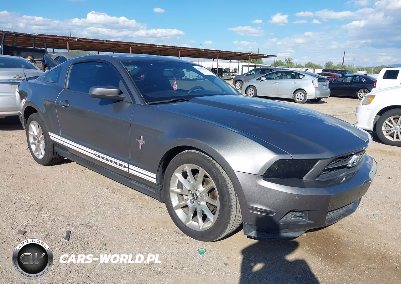 2010 Ford Mustang V6-V6 Premium – zdjęcie 1 z 12