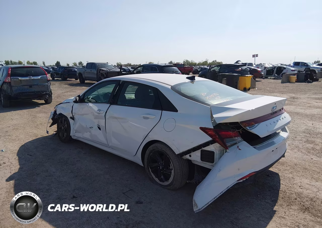 2023 Hyundai Elantra Sel VIN:5NPLM4AG2PH103812 - 3
