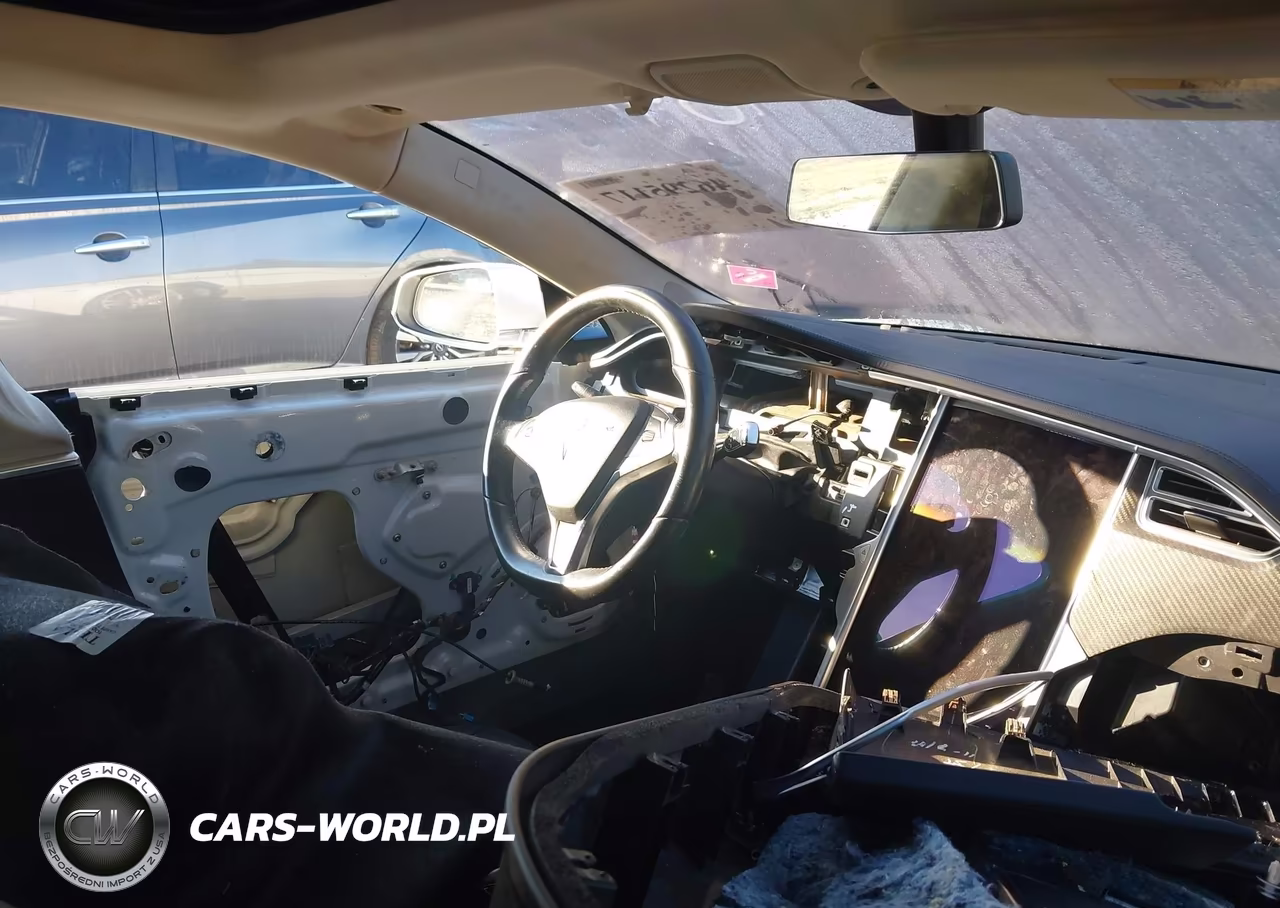 2013 Tesla Model S VIN:5YJSA1CP9DFP21848 - 5