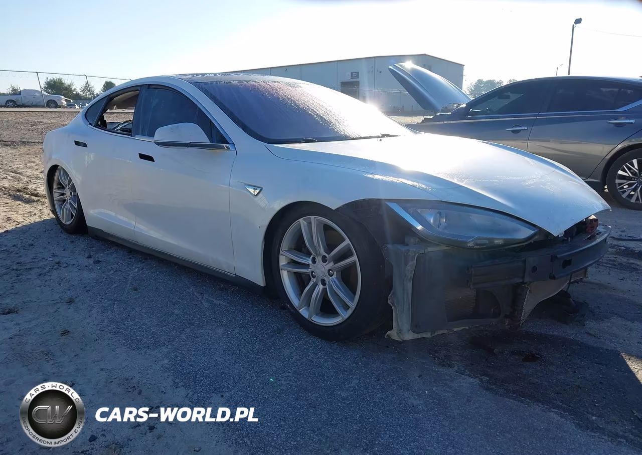 2013 Tesla Model S VIN:5YJSA1CP9DFP21848 - 6