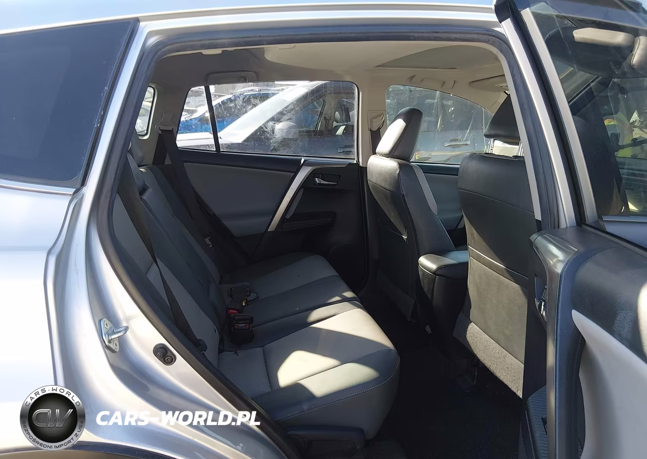 2015 Toyota Rav4 Limited VIN:JTMYFREV7FJ047572 - 8
