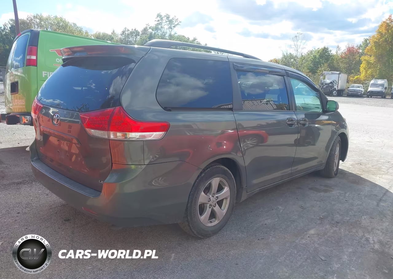 2011 Toyota Sienna Le V6 VIN:5TDKK3DC1BS039866 - 4