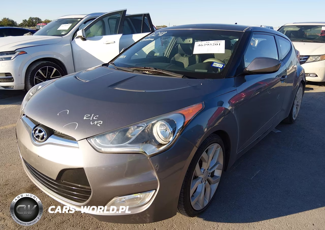 2013 Hyundai Veloster Base W-Black VIN:KMHTC6AD5DU105152 - 2
