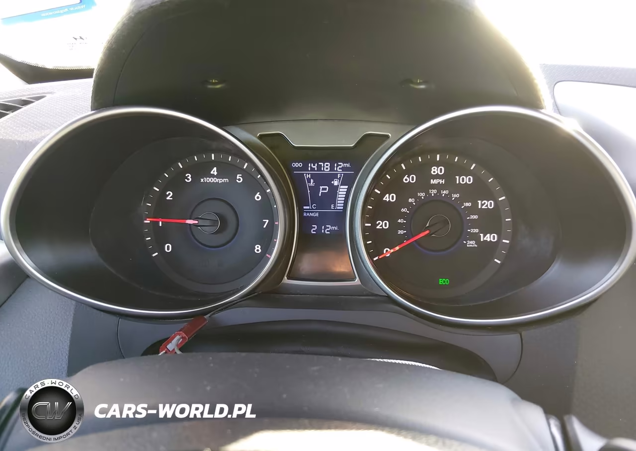 2013 Hyundai Veloster Base W-Black VIN:KMHTC6AD5DU105152 - 7