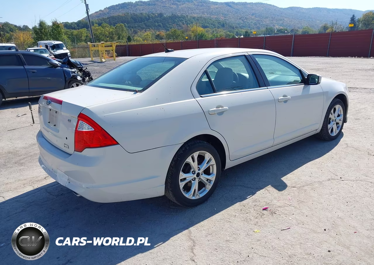 2010 Ford Fusion Se VIN:3FAHP0HG8AR362195 - 4