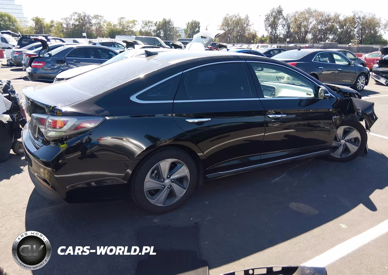 2017 Hyundai Sonata Hybrid Limited VIN:KMHE34L12HA051610 - 4