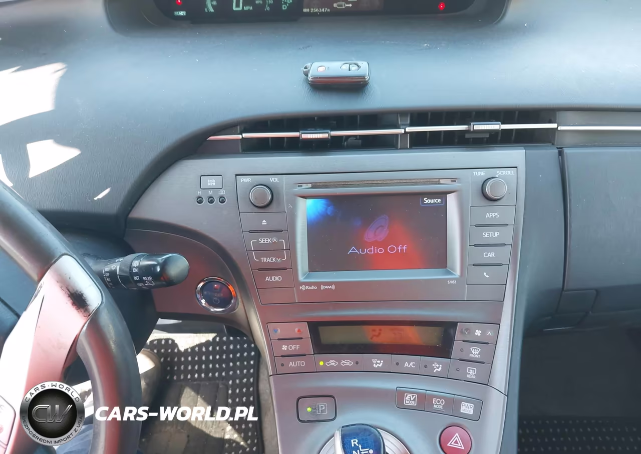 2012 Toyota Prius Three VIN:JTDKN3DU9C5431761 - 11