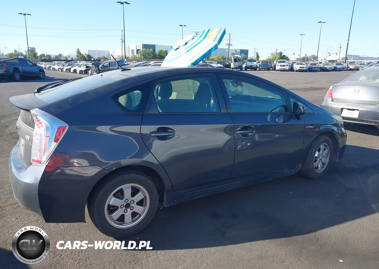 2012 Toyota Prius Three VIN:JTDKN3DU9C5431761 - 13