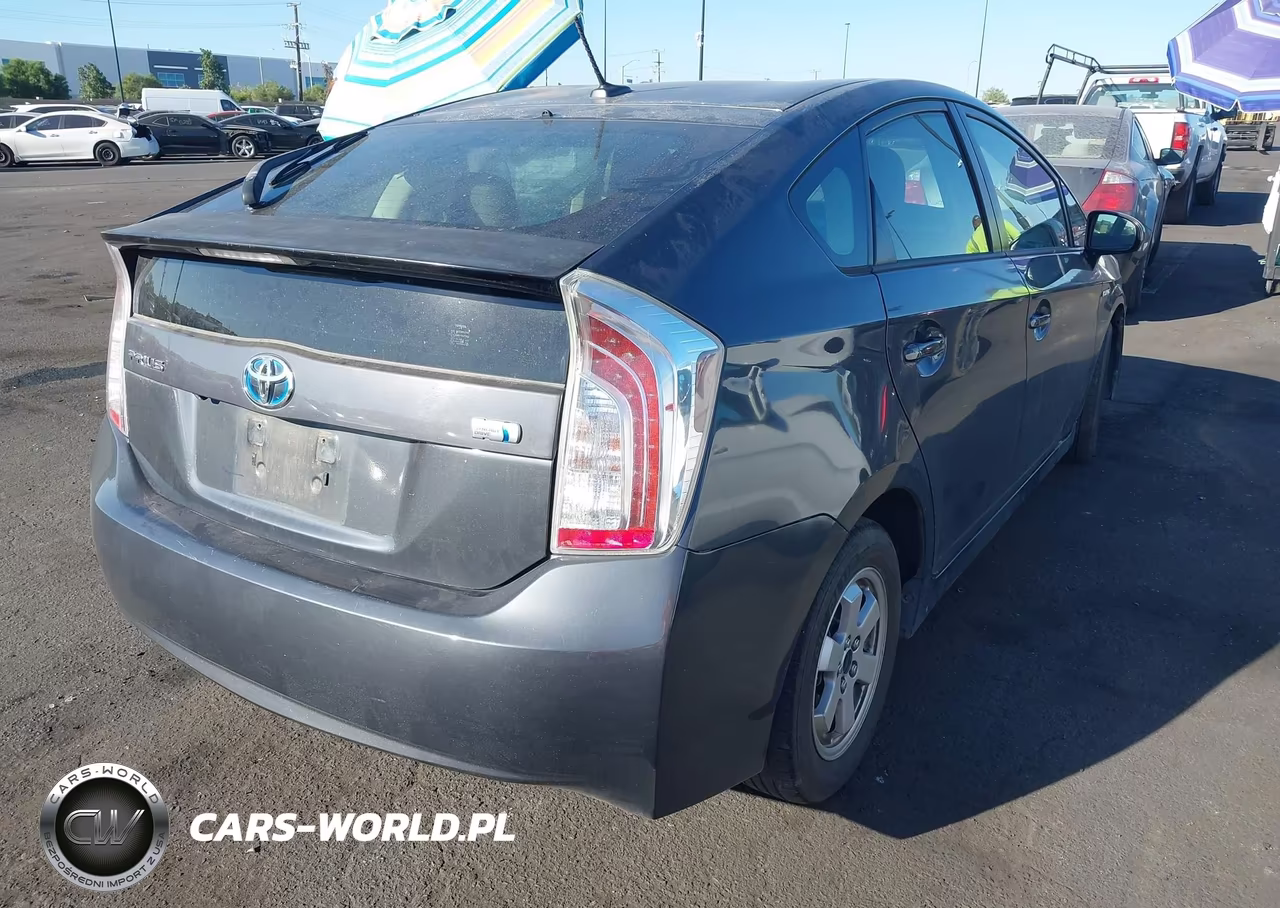 2012 Toyota Prius Three VIN:JTDKN3DU9C5431761 - 4