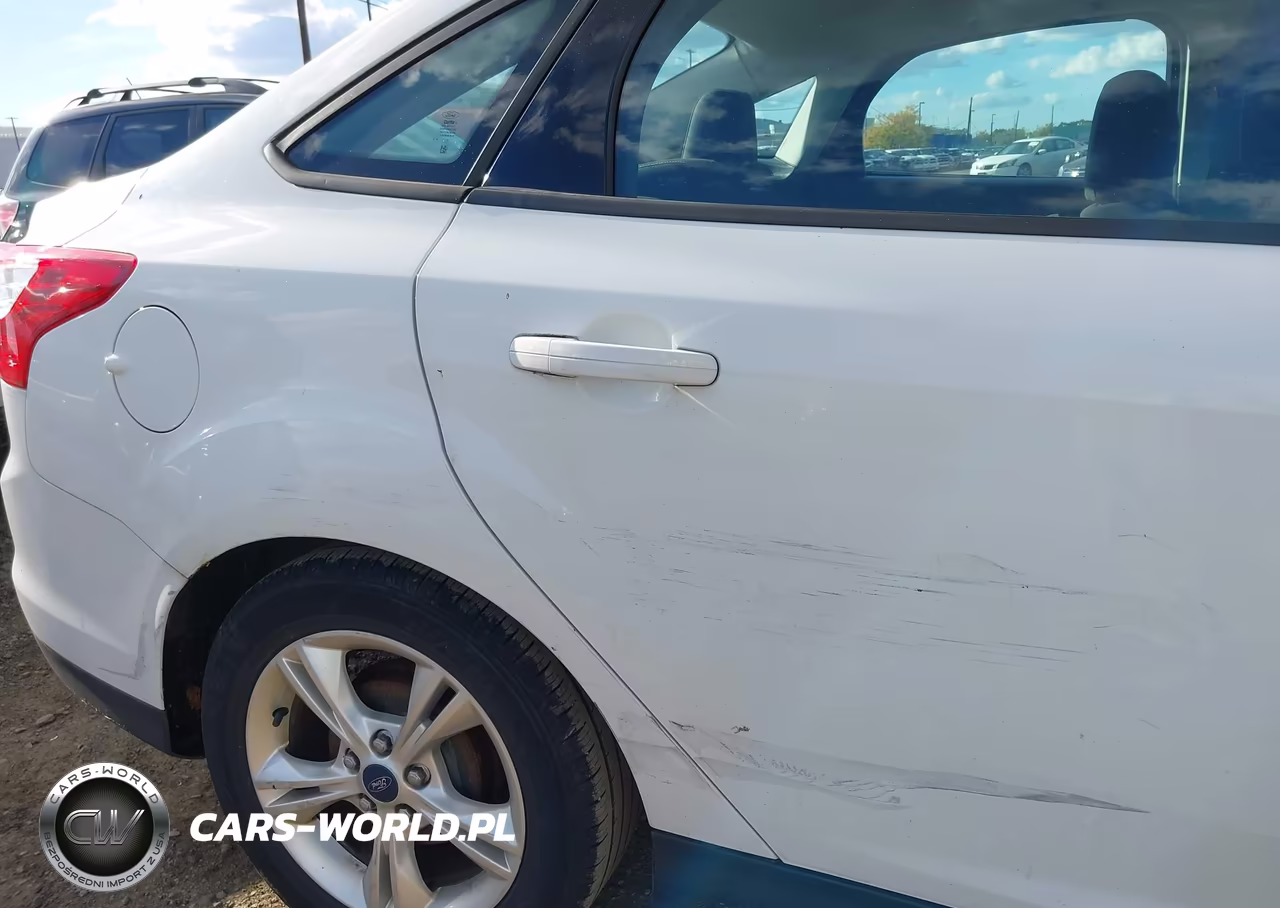 2014 Ford Focus Se VIN:1FADP3F26EL211982 - 13
