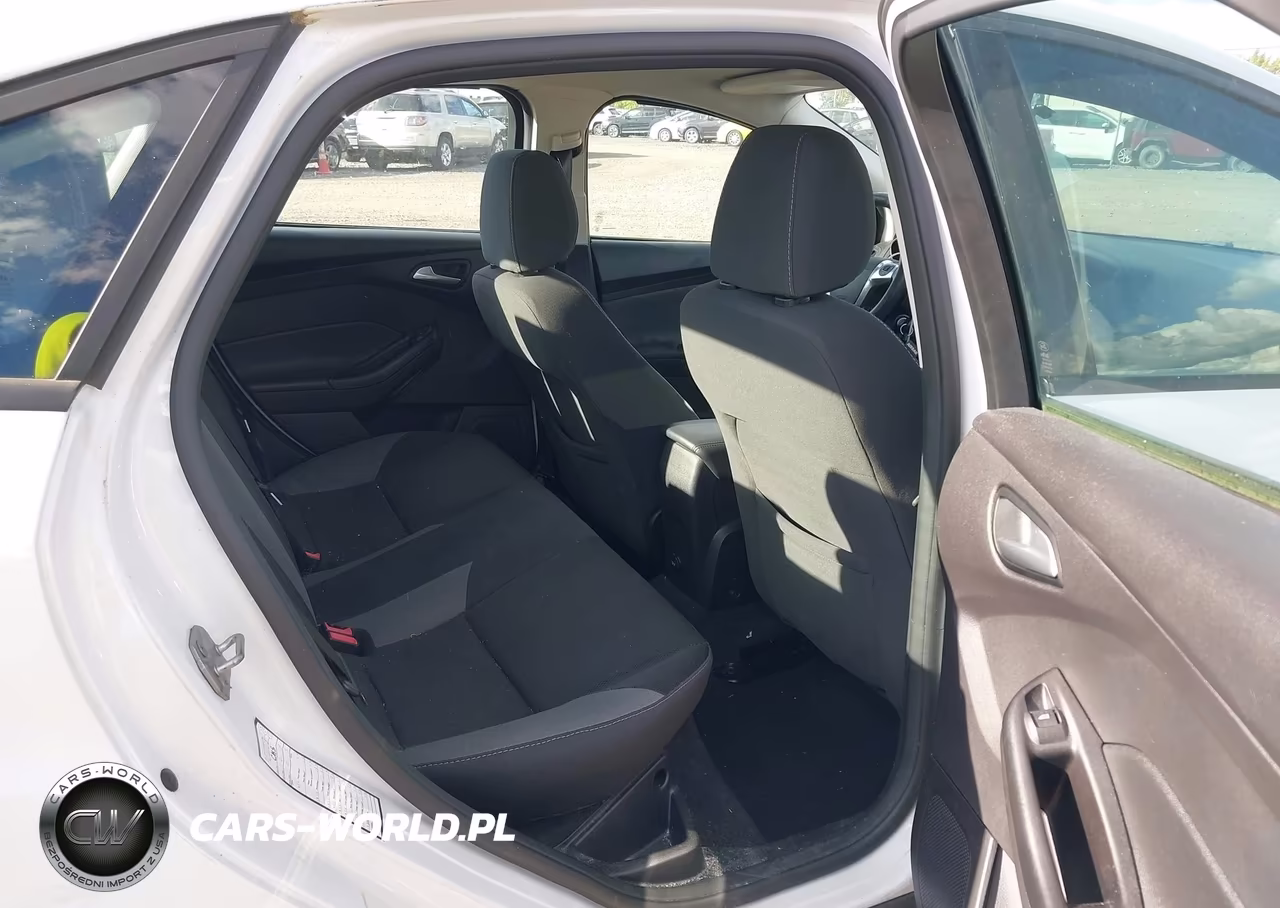2014 Ford Focus Se VIN:1FADP3F26EL211982 - 8