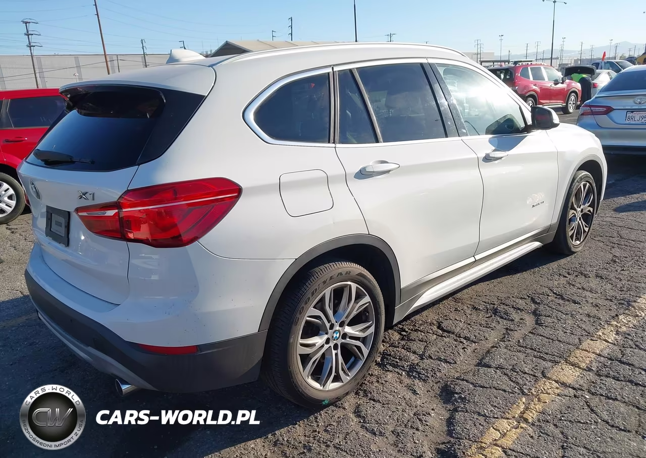 2017 BMW X1 xDrive28I VIN:WBXHT3Z39H4A64945 - 4