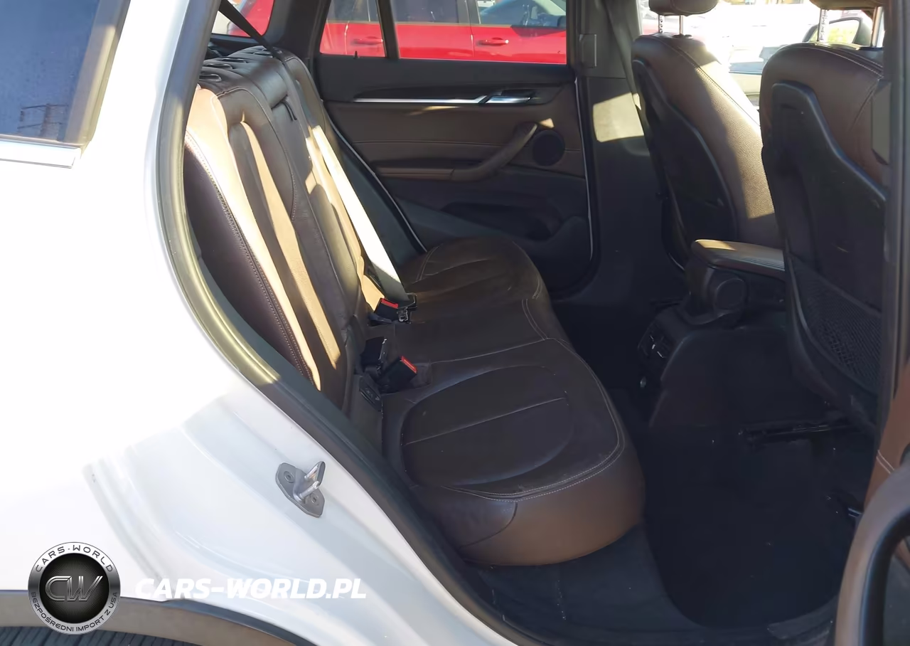 2017 BMW X1 xDrive28I VIN:WBXHT3Z39H4A64945 - 8