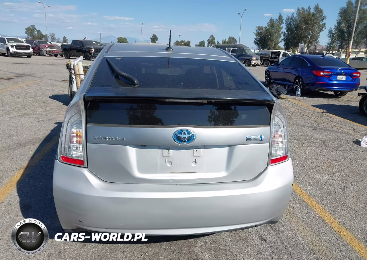 2015 Toyota Prius Plug-In VIN:JTDKN3DP8F3074051 - 16