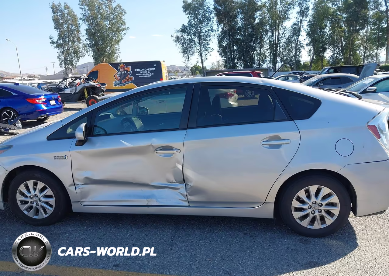 2015 Toyota Prius Plug-In VIN:JTDKN3DP8F3074051 - 6