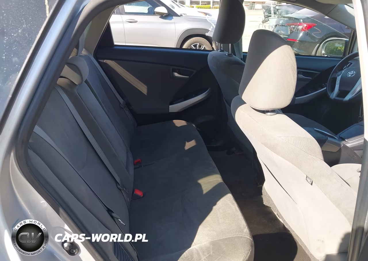2015 Toyota Prius Plug-In VIN:JTDKN3DP8F3074051 - 8