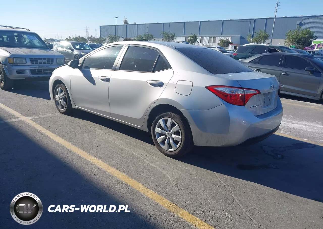 2015 Toyota Corolla Le VIN:5YFBURHE2FP277247 - 3