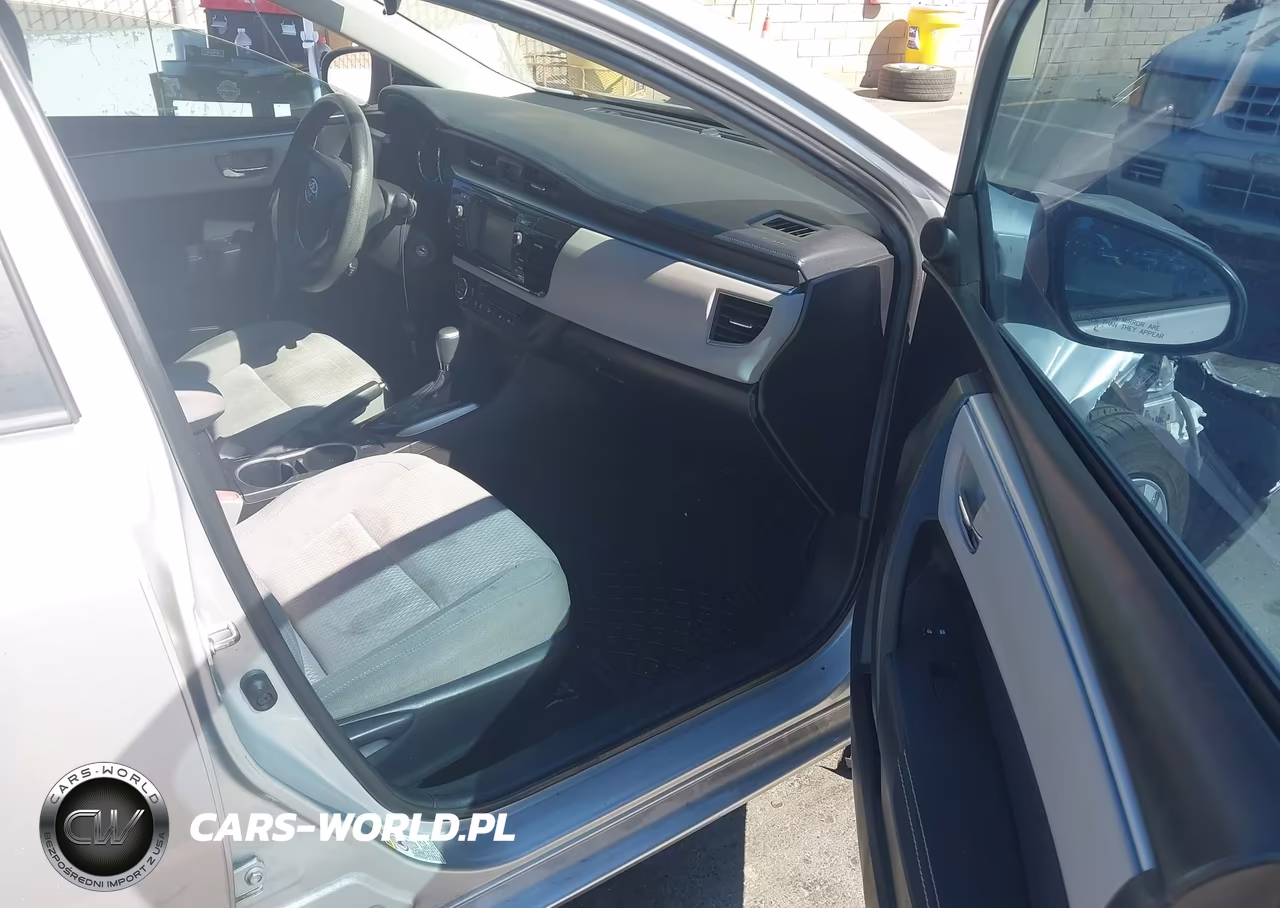 2015 Toyota Corolla Le VIN:5YFBURHE2FP277247 - 5