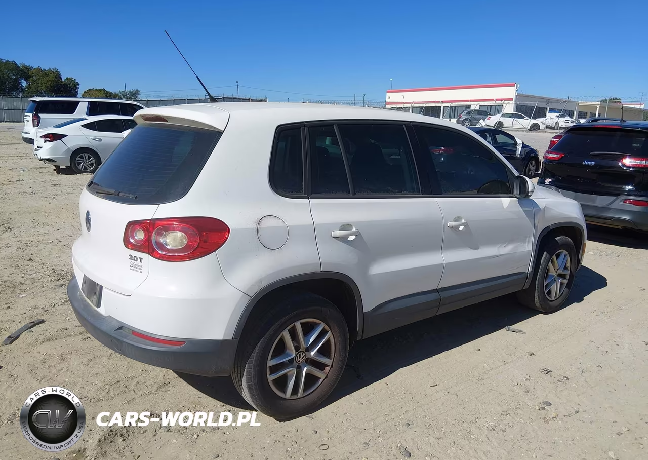 2011 Volkswagen Tiguan S VIN:WVGAV7AX2BW554601 - 4