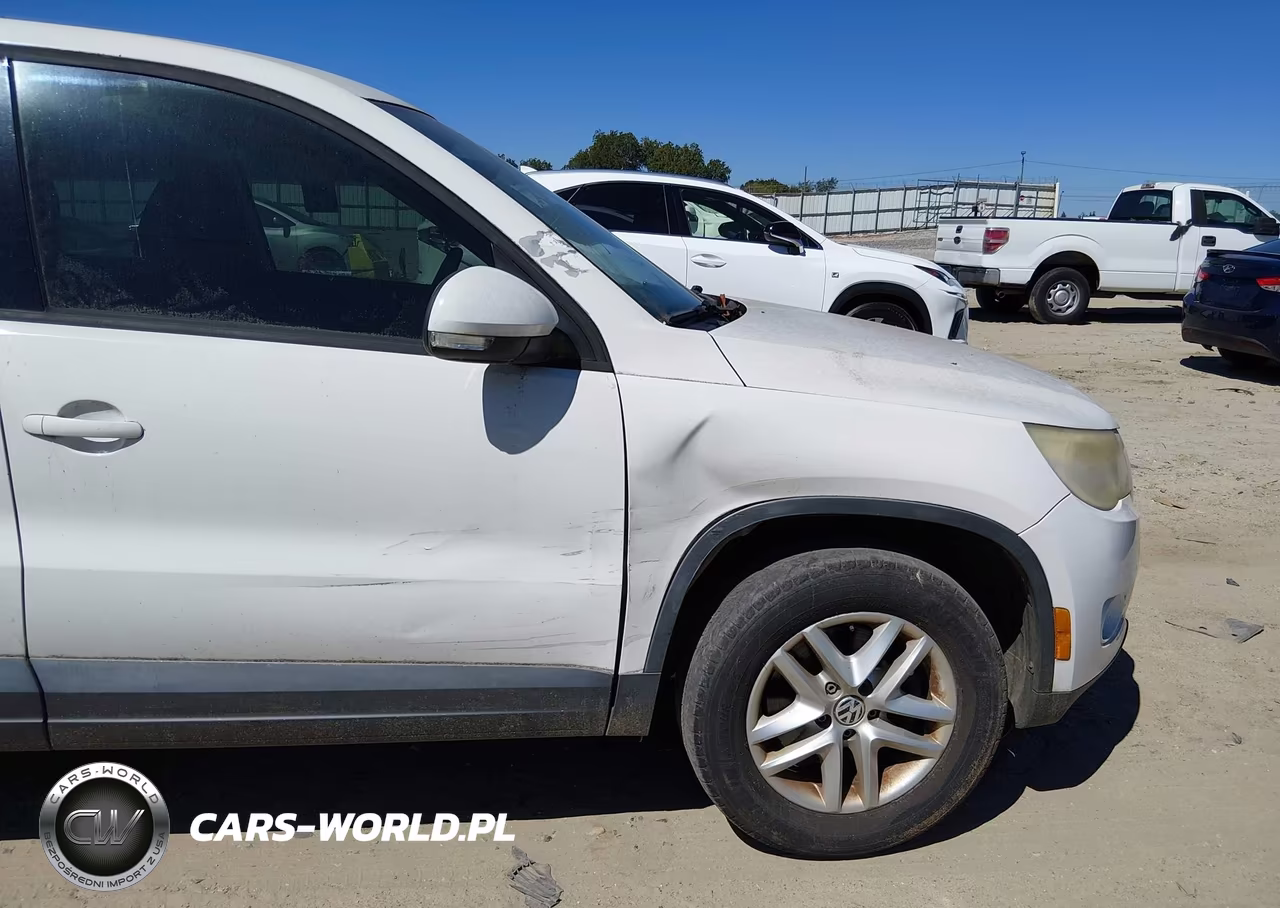 2011 Volkswagen Tiguan S VIN:WVGAV7AX2BW554601 - 6