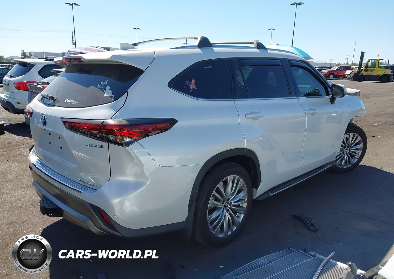 2024 Toyota Highlander Hybrid Platinum VIN:5TDEBRCH6RS636471 - 4