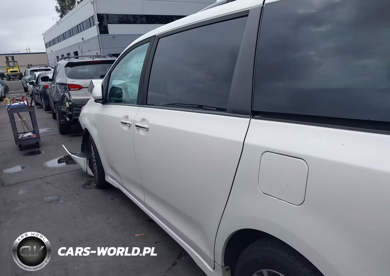 2019 Toyota Sienna Xle 8 Passenger VIN:5TDYZ3DC3KS968186 - 13