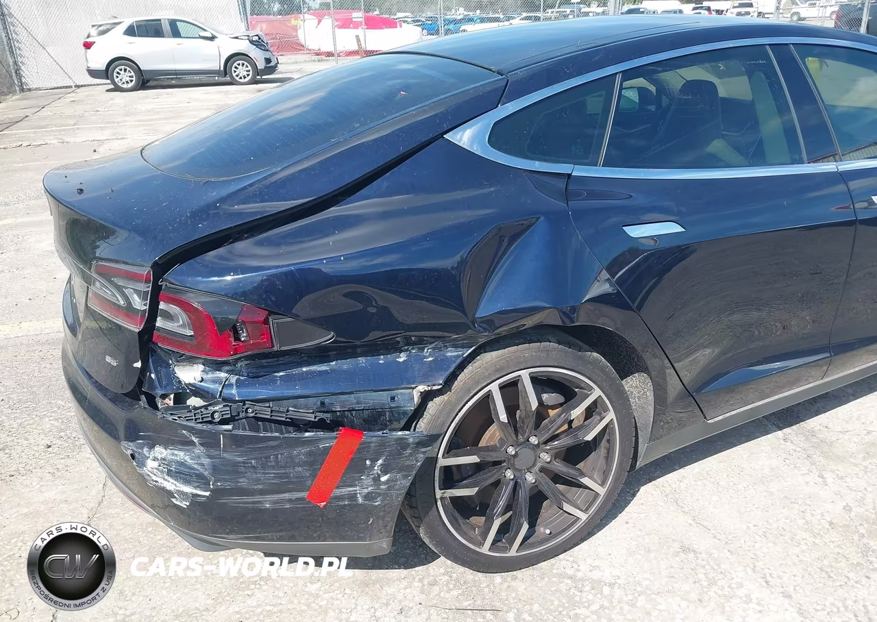 2014 Tesla Model S P85 VIN:5YJSA1H16EFP35311 - 21