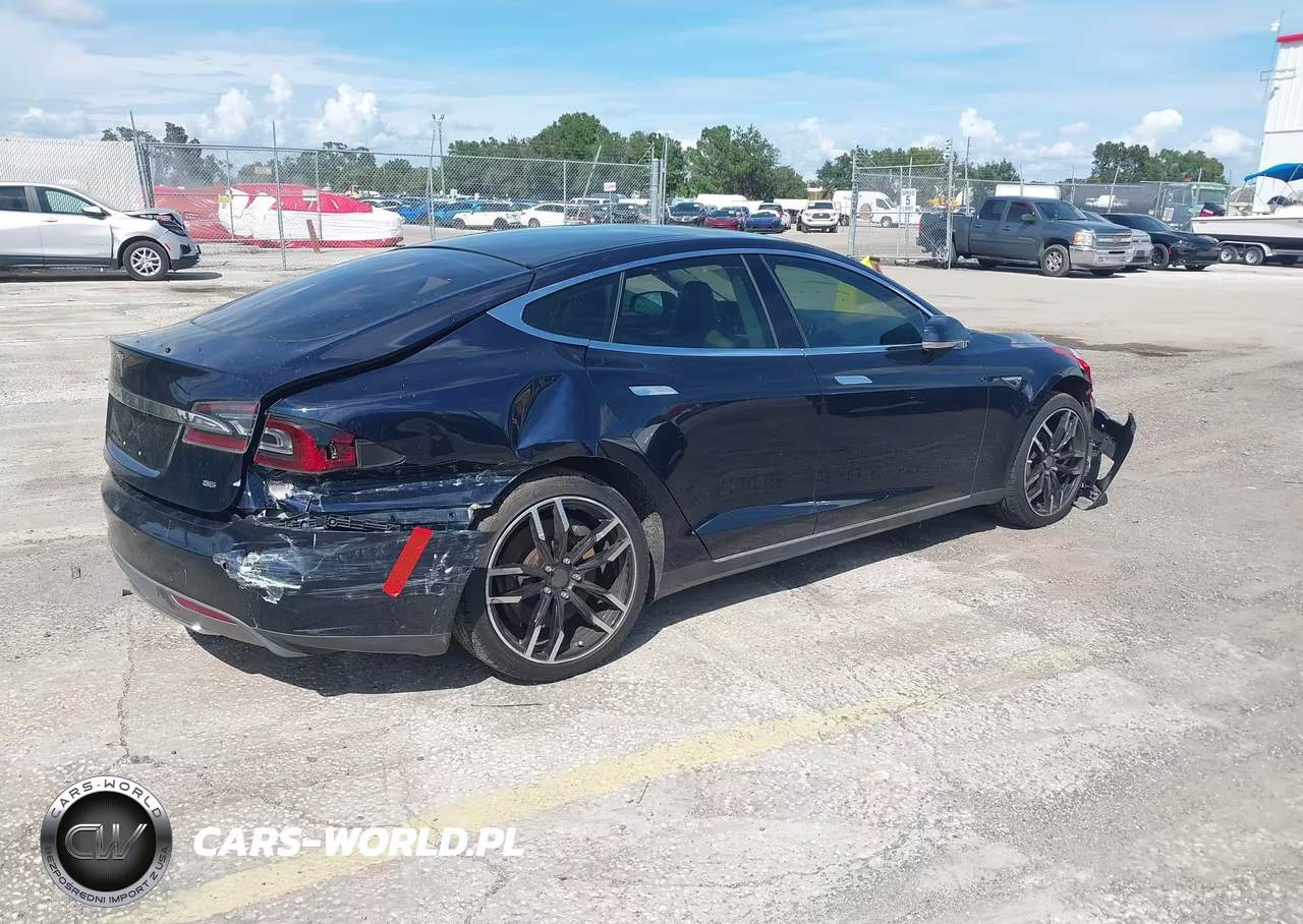 2014 Tesla Model S P85 VIN:5YJSA1H16EFP35311 - 4