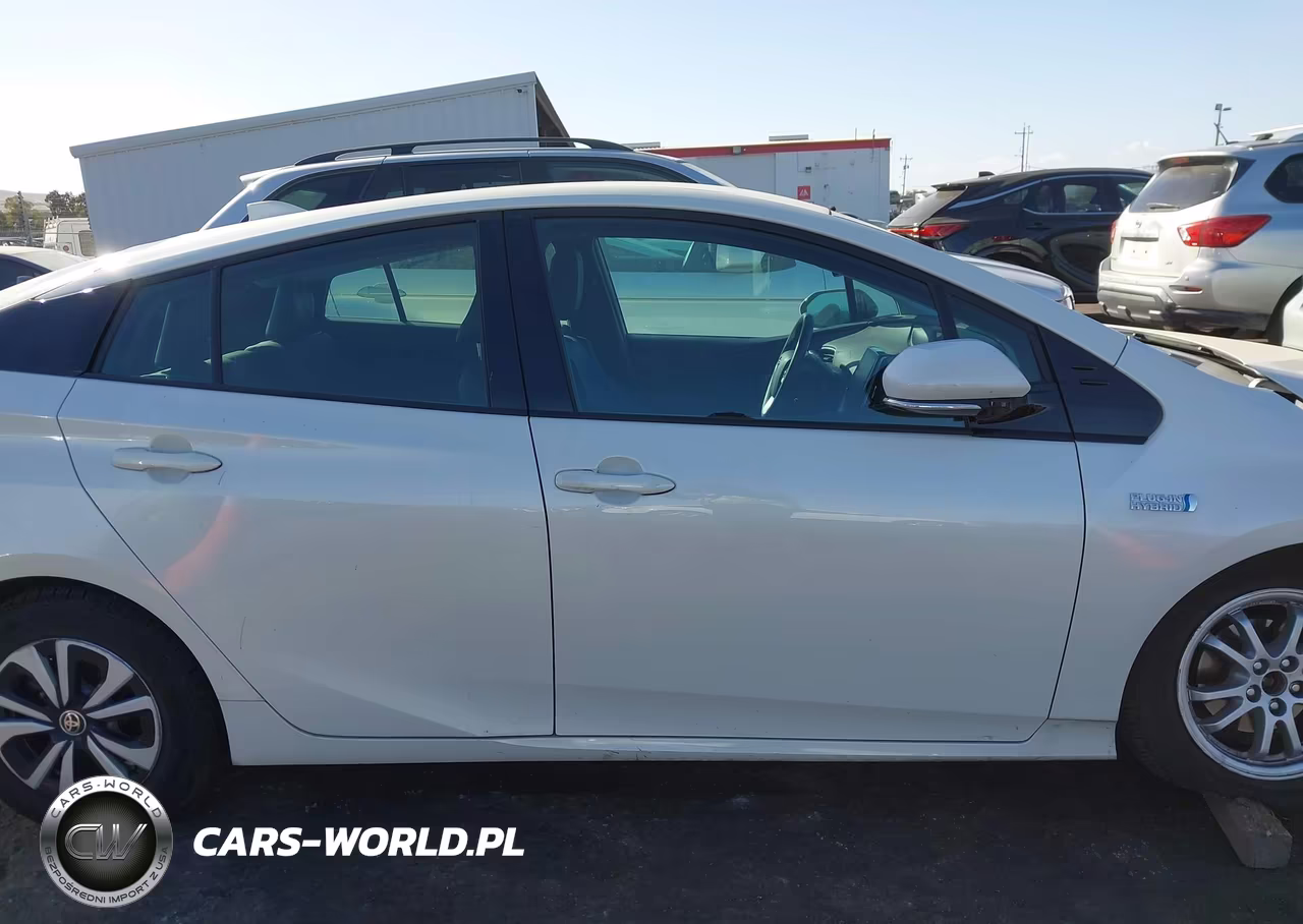 2019 Toyota Prius Prime Advanced VIN:JTDKARFP5K3116522 - 14