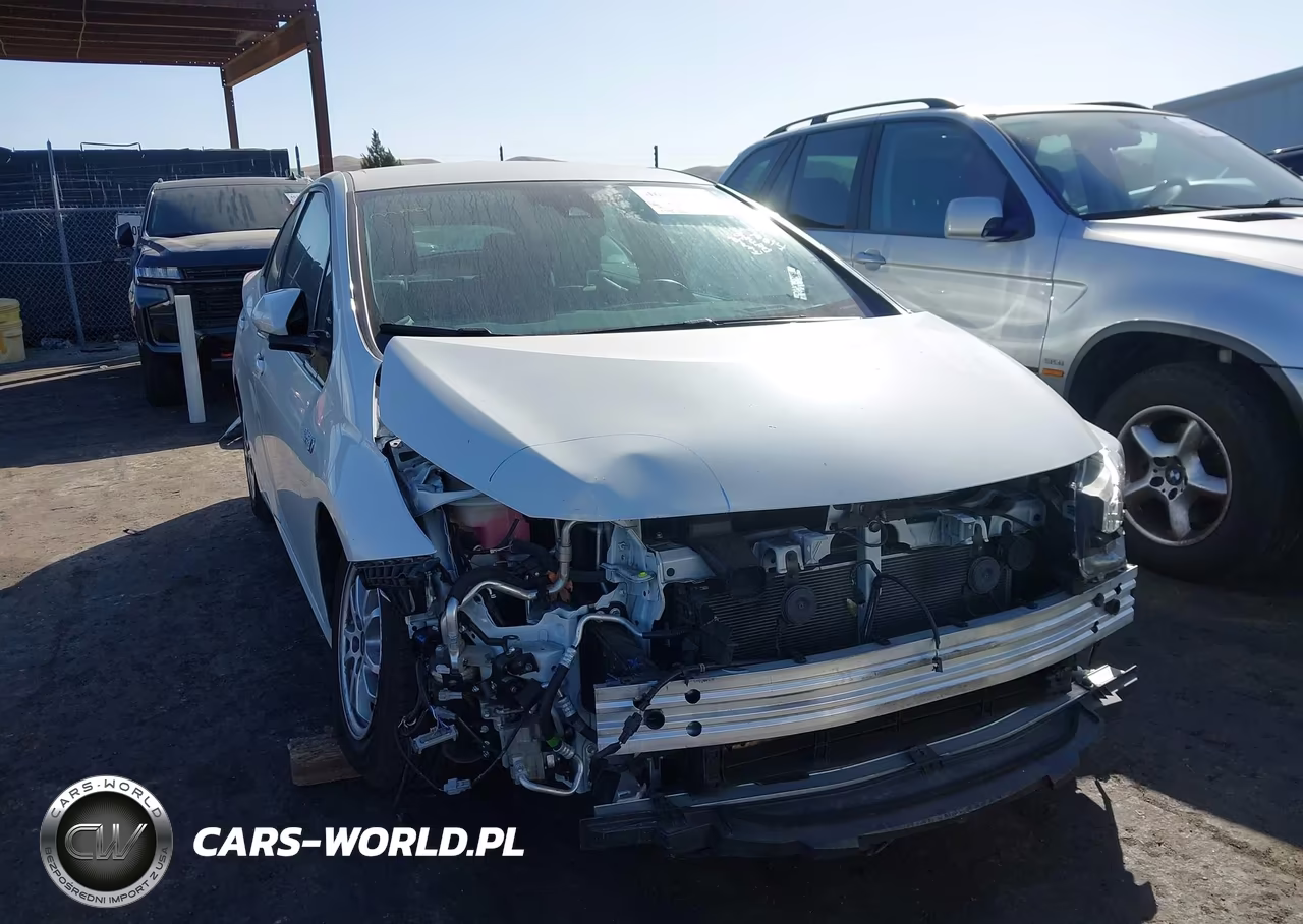 2019 Toyota Prius Prime Advanced VIN:JTDKARFP5K3116522 - 6